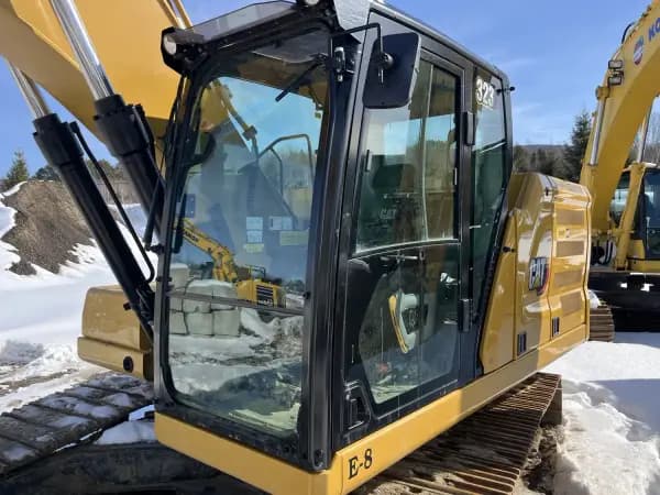 2021 CATERPILLAR 323 — photo 4