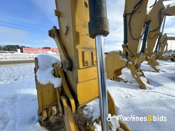 2004 CATERPILLAR 330C — photo 9