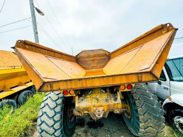 2002 DEERE 350D — photo 13