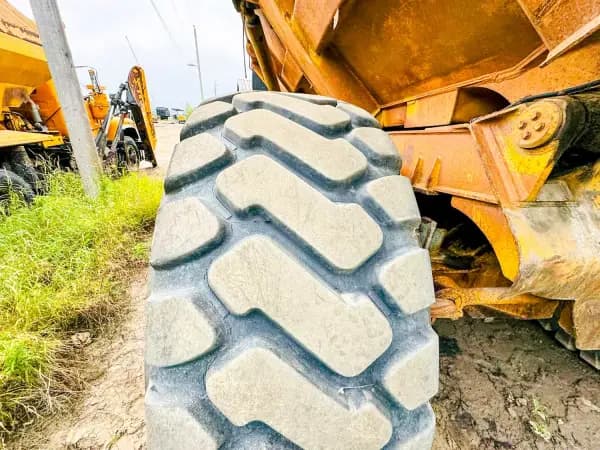 2002 DEERE 350D — photo 15