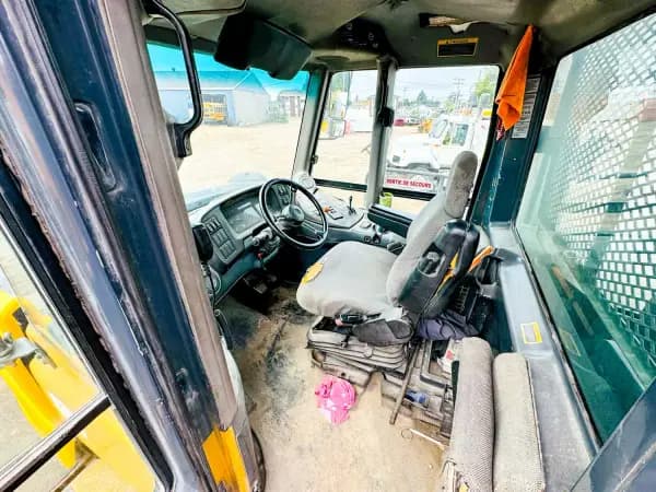 2002 DEERE 350D — photo 17