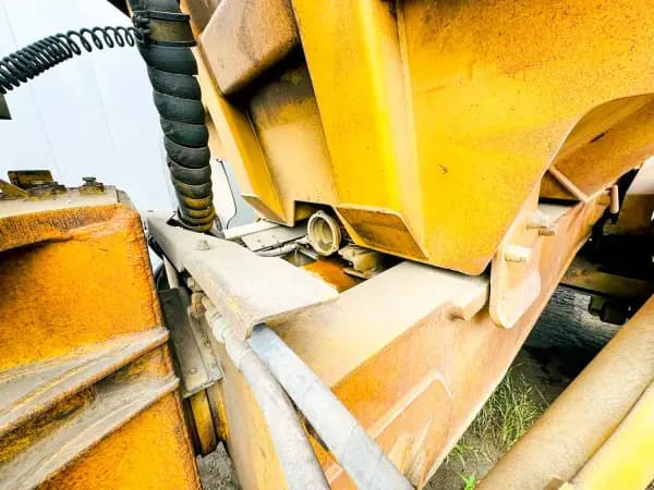 2002 DEERE 350D — photo 4