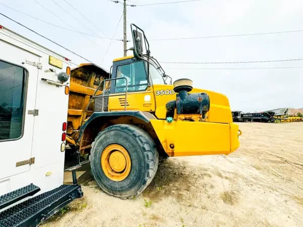 2002 DEERE 350D — photo 6