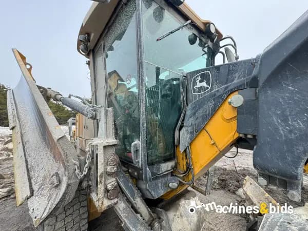2015 DEERE 870G — photo 14