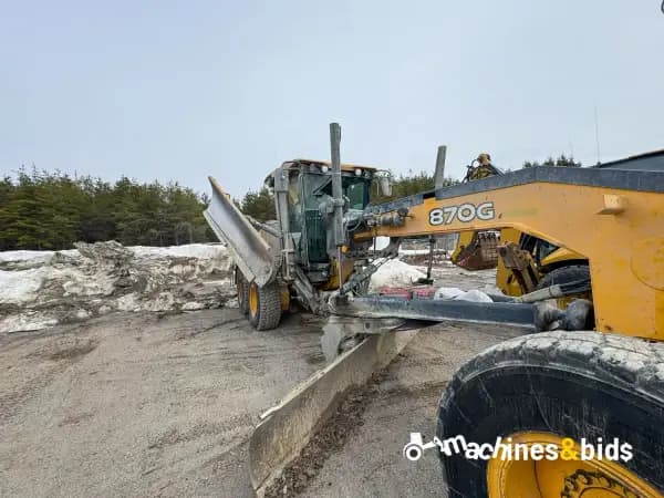 2015 DEERE 870G — photo 7
