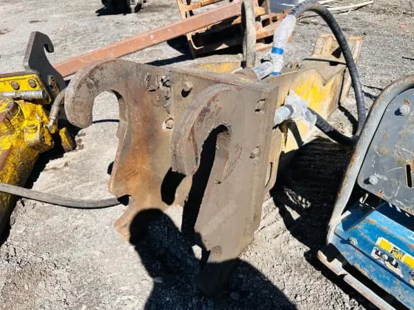 2014 Hammer/Breaker - Hydraulic EPIROC MB1000 — photo 8