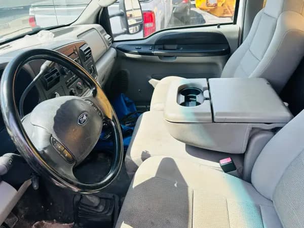 2005 FORD F550 XLT SD — photo 4