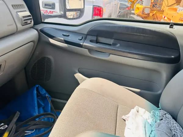 2005 FORD F550 XLT SD — photo 7