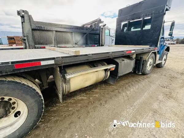 2005 FREIGHTLINER BUSINESS CLASS M2 112 — photo 19