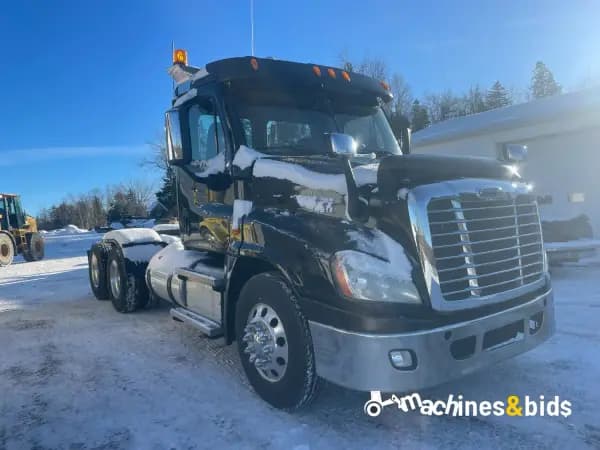 2013 FREIGHTLINER CASCADIA 125 — photo 3