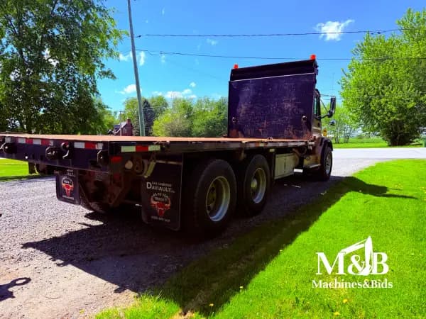 Freightliner FLD 112 — photo 4