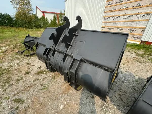 2018 GEITH HD2542, Buckets