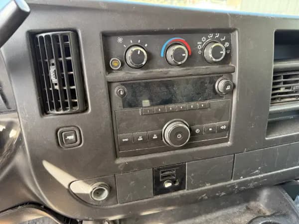 2010 GMC SAVANA G2500 — photo 7