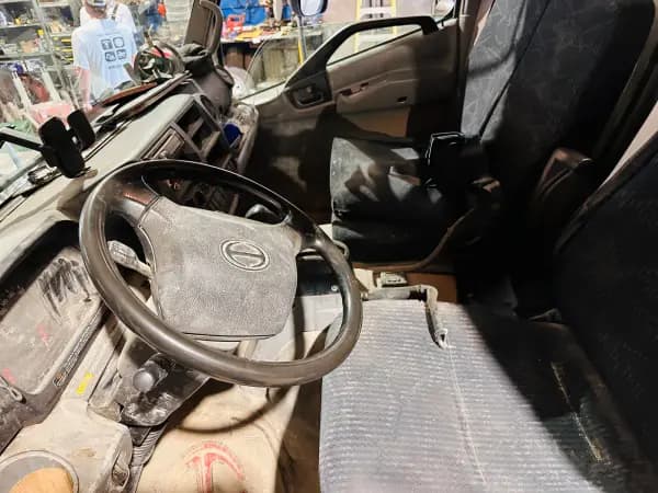 2019 HINO 195 — photo 12