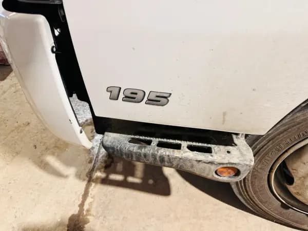 2019 HINO 195 — photo 7