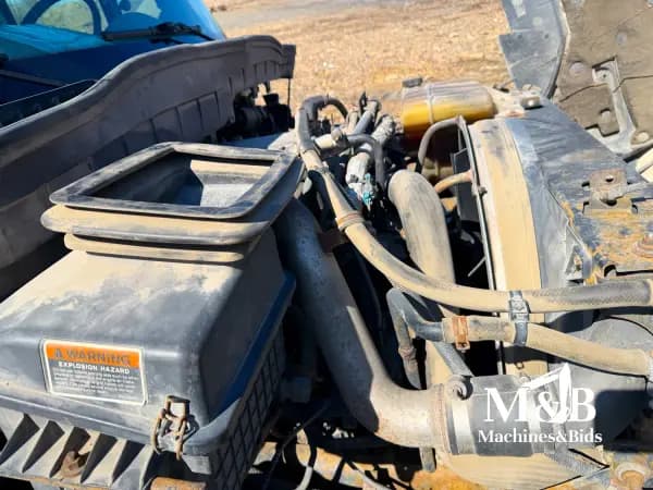 2012 International 4300 Cube — photo 13