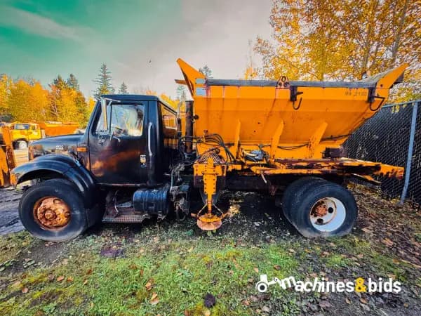 2001 INTERNATIONAL 4900
