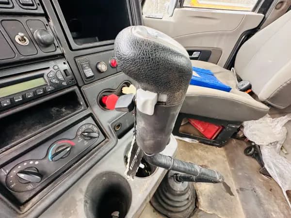 2014 INTERNATIONAL PROSTAR — photo 2