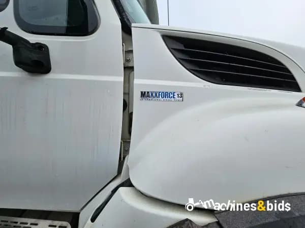 2011 INTERNATIONAL WORKSTAR 7600 — photo 17