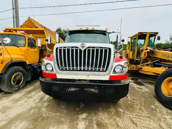 2012 INTERNATIONAL WORKSTAR 7600