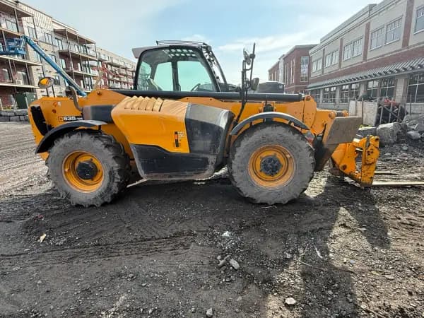 2015 JCB 535-125 — photo 2