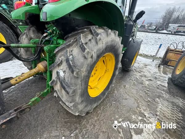 2017 JOHN DEERE 5100R — photo 14
