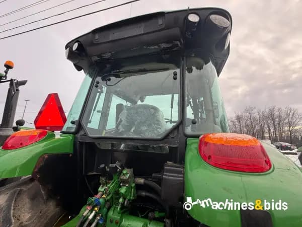 2017 JOHN DEERE 5100R — photo 16