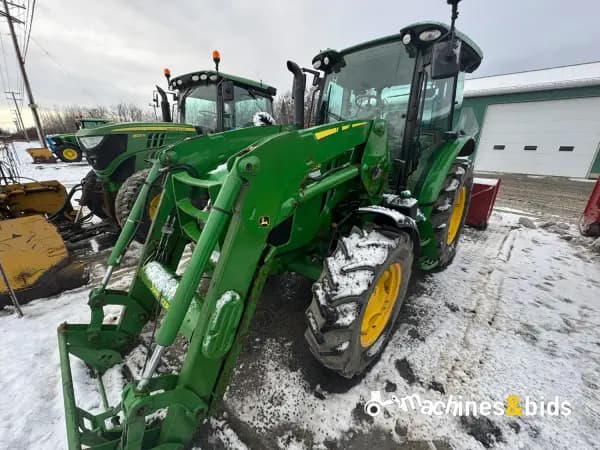2017 JOHN DEERE 5100R — photo 3