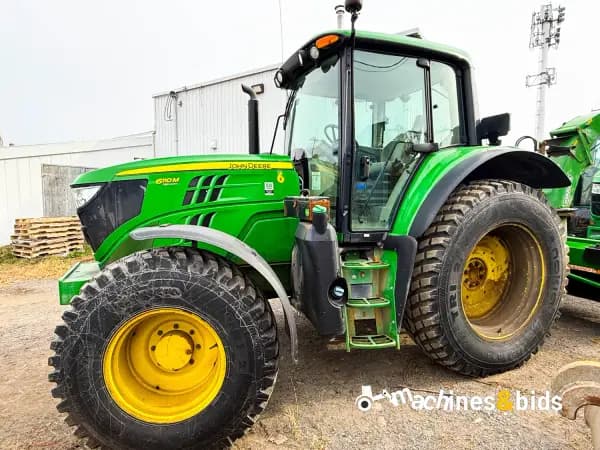 2018 JOHN DEERE 6110M, Tractors