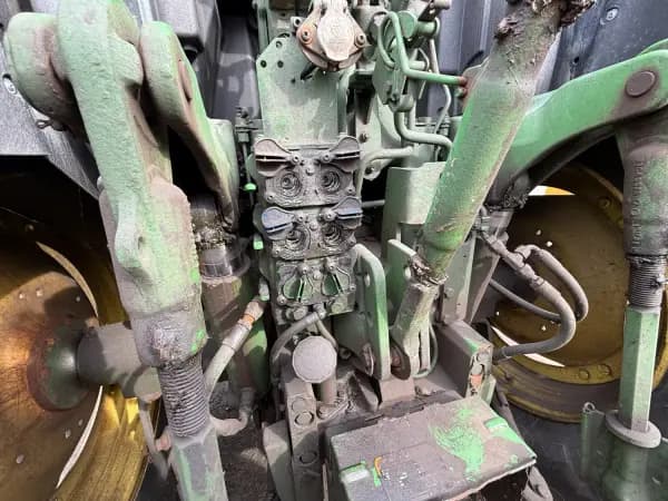 2017 JOHN DEERE 6110R — photo 6
