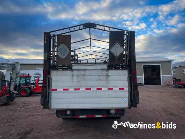 2009 KENWORTH T370 — photo 5