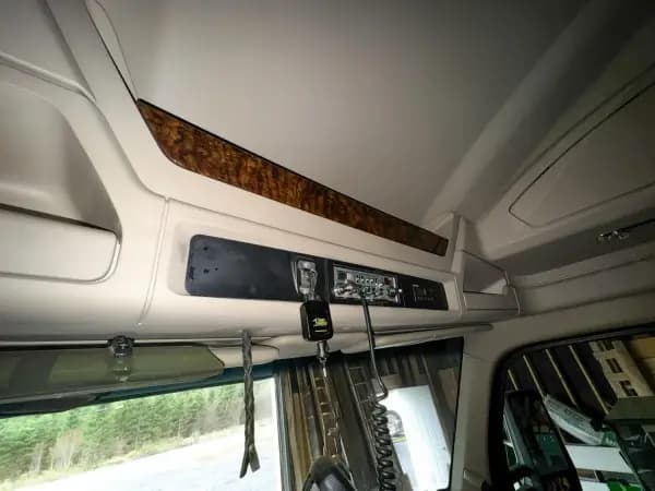 2015 KENWORTH T680 — photo 8