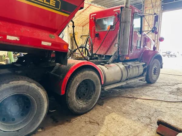 2003 KENWORTH T800 — photo 2