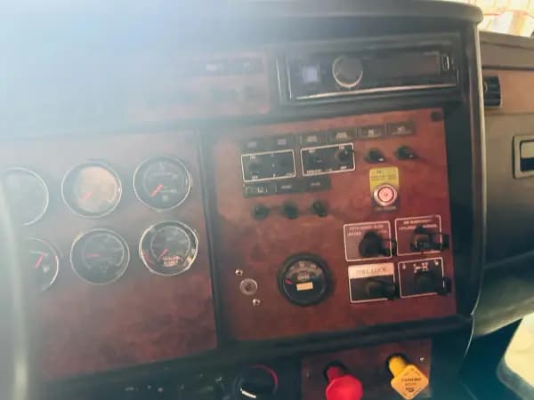2003 KENWORTH T800 — photo 6