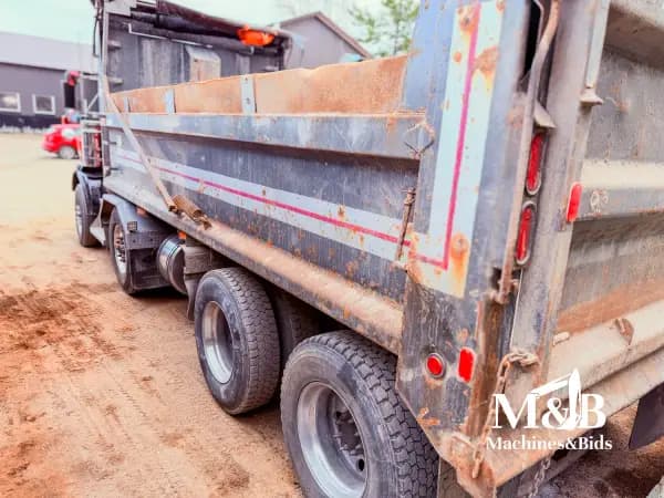 2013 KENWORTH T800 2001R — photo 3
