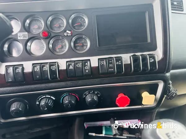 2014 KENWORTH T800 — photo 16