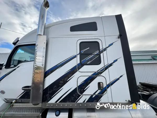2022 KENWORTH T880 — photo 10