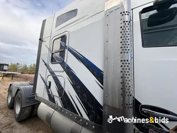 2022 KENWORTH T880 — photo 4