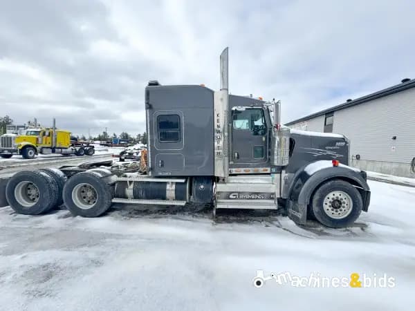 2014 KENWORTH W900
