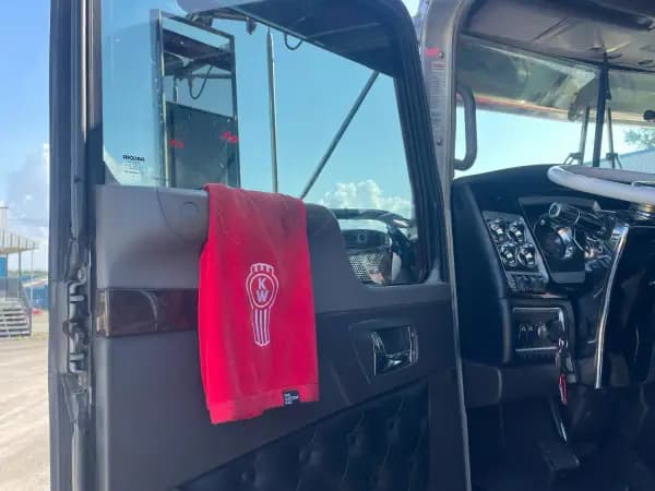 2019 KENWORTH W900L — photo 15