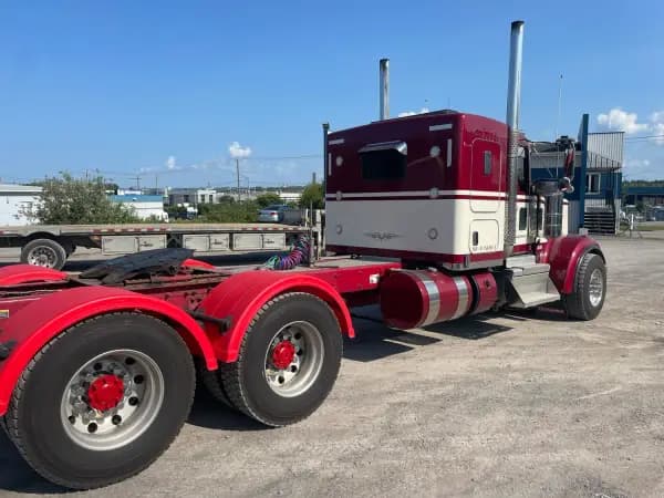 2019 KENWORTH W900L — photo 2