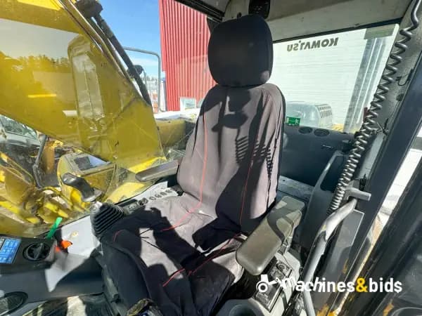 2010 KOMATSU PC200 LC-8 — photo 21