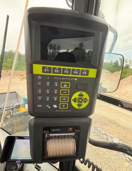 KOMATSU WA320 2024 — cab control panel