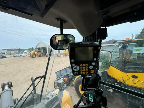 2013 KOMATSU WA320-6 — photo 20