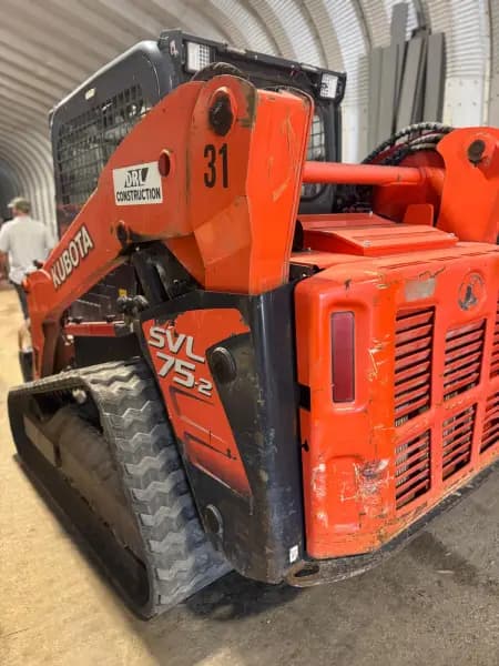 KUBOTA SVL75-2 — right side view