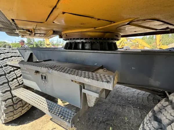 2000 LIEBHERR A932 LITRONIC — photo 18