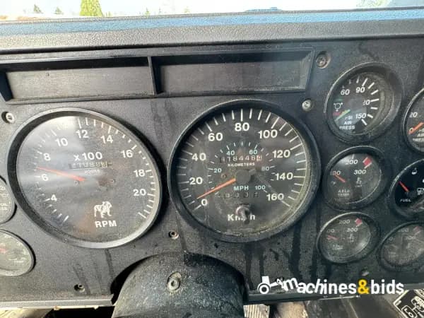 1996 MACK CL713 — photo 17