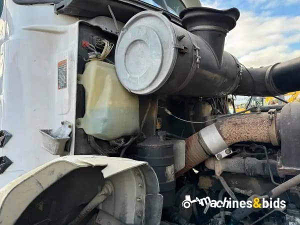 1996 MACK CL713 — photo 25