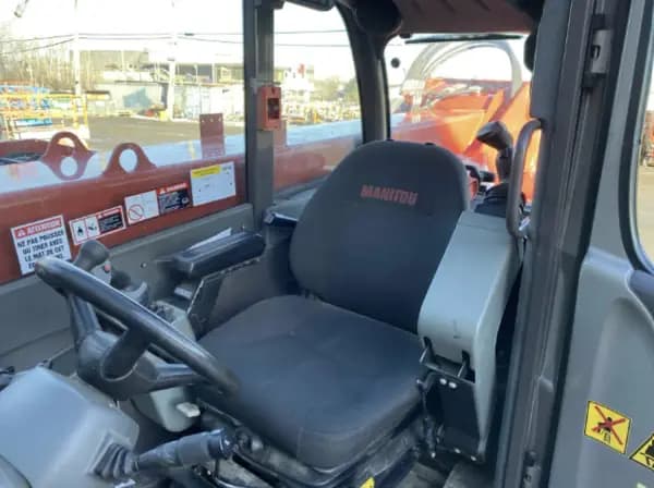 2019 MANITOU MRT2150 — photo 2