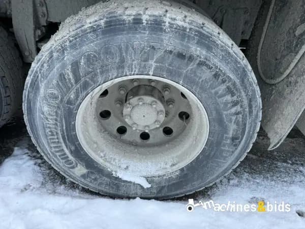 2018 PETERBILT 348 — photo 6